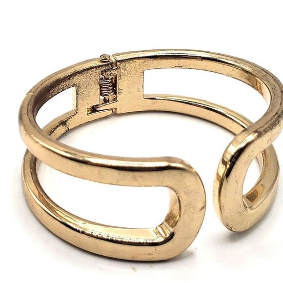Hinged Gold Bracelet 7in - Picture 1 of 3